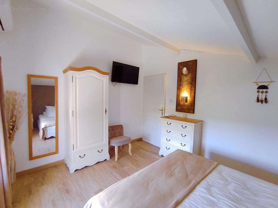 Maison Monthoiron 8 pièce(s) 176 m2 - photo 16