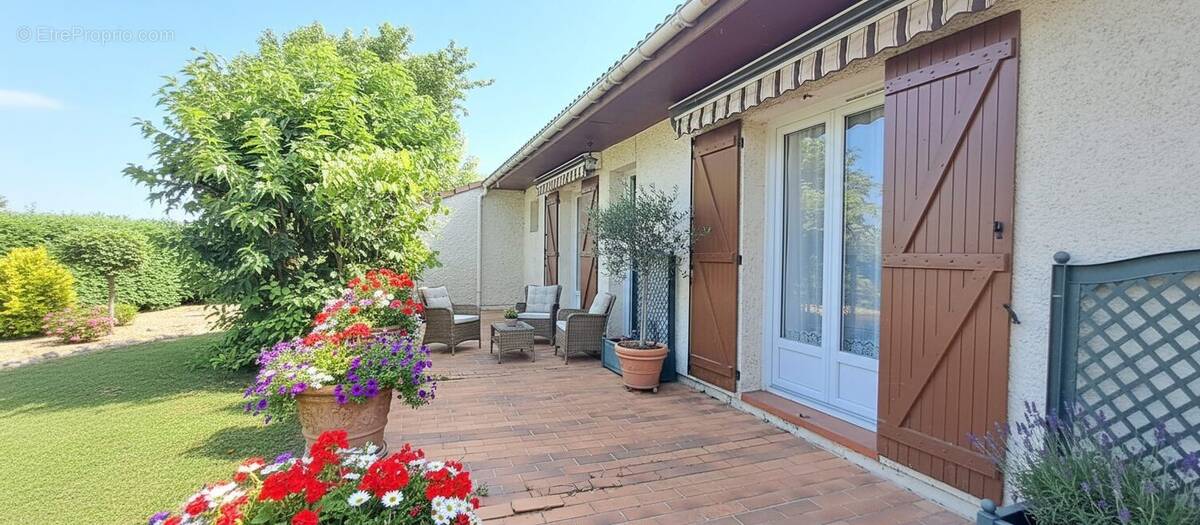 Maison à CASTELGINEST