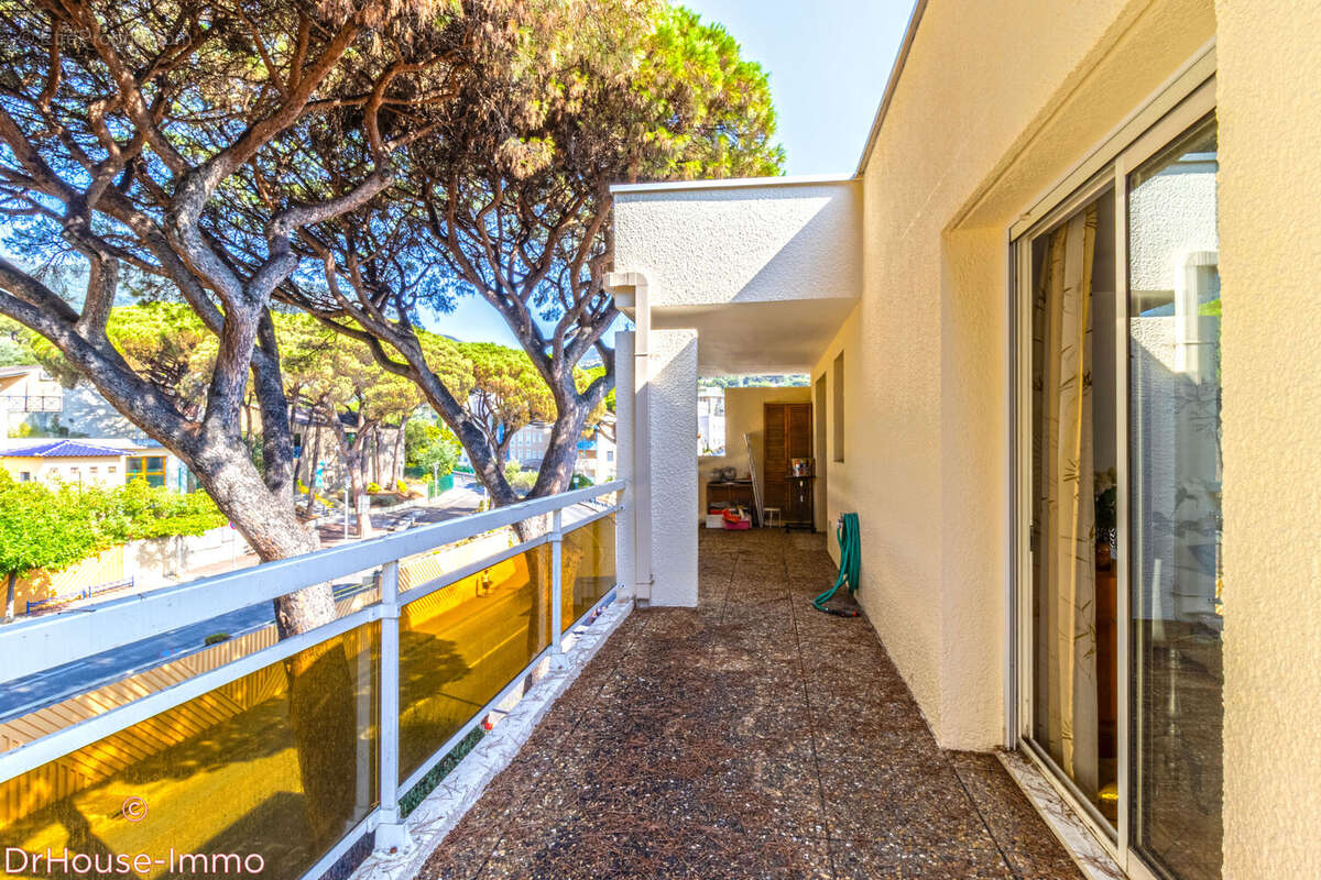 Appartement 74 m² à Cavalaire-Sur-Mer  - photo 3