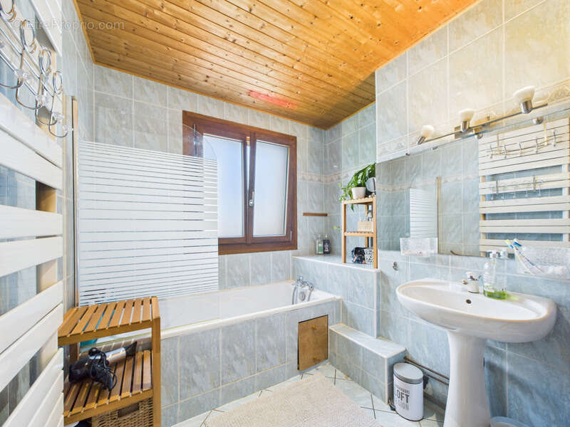 Maison à LES MOLLETTES