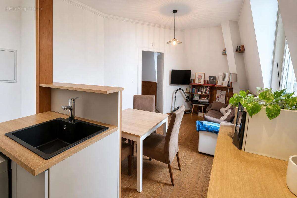 T2 34 m² loué à Aix-les-Bains, vue Château - photo 12