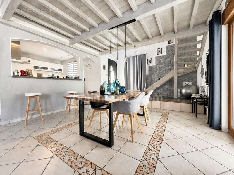 Maison à JANNEYRIAS