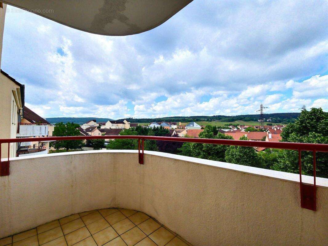 Appartement à CHENOVE