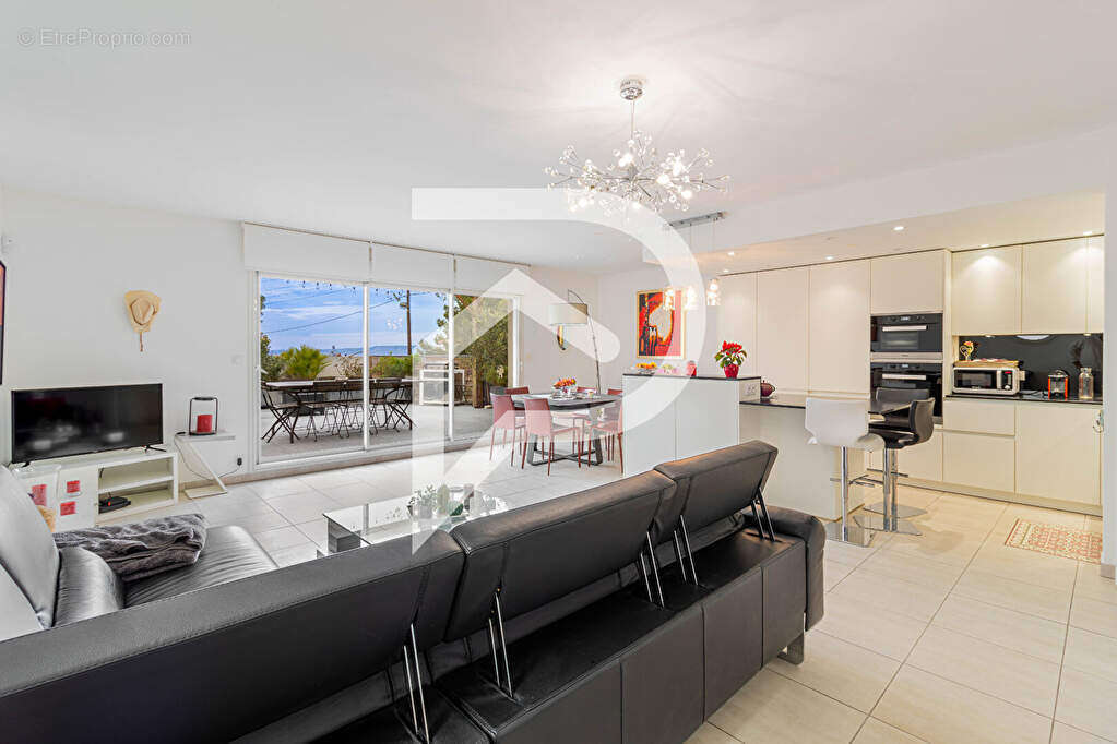 Appartement à MARSEILLE-7E