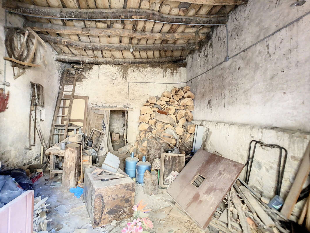 Maison à LUDESSE