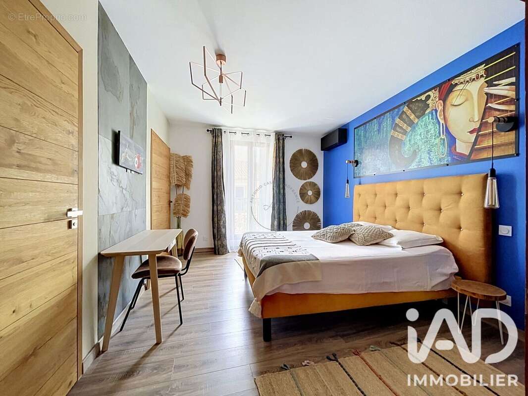 Maison 265 m² à Villeneuve-Les-Beziers  - photo 7