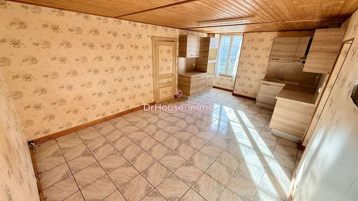 Maison à SAINT-HILAIRE-LA-PALUD