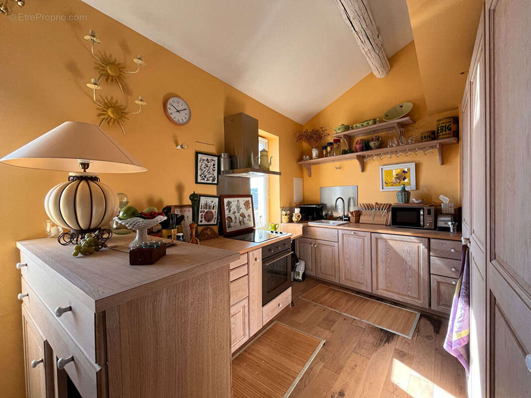 Appartement à L'ISLE-SUR-LA-SORGUE