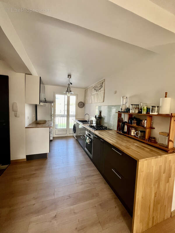 Appartement à MARSEILLE-16E