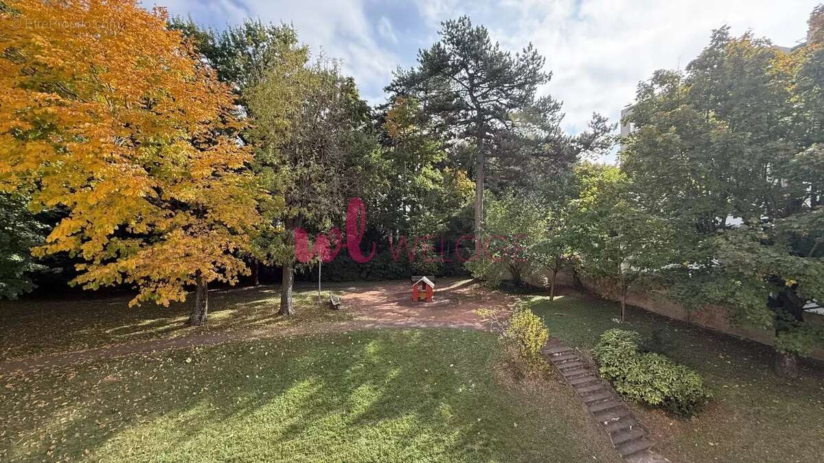 Appartement à SAINTE-FOY-LES-LYON