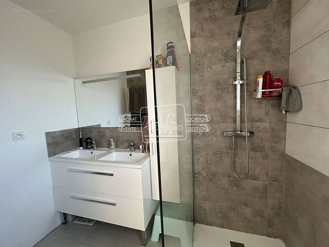 Maison à SAINT-JULIEN-DE-CONCELLES