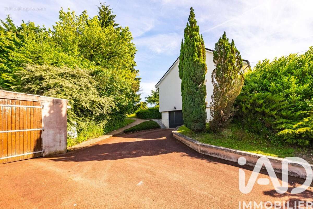 Maison 114 m² à Longchamp  - photo 2