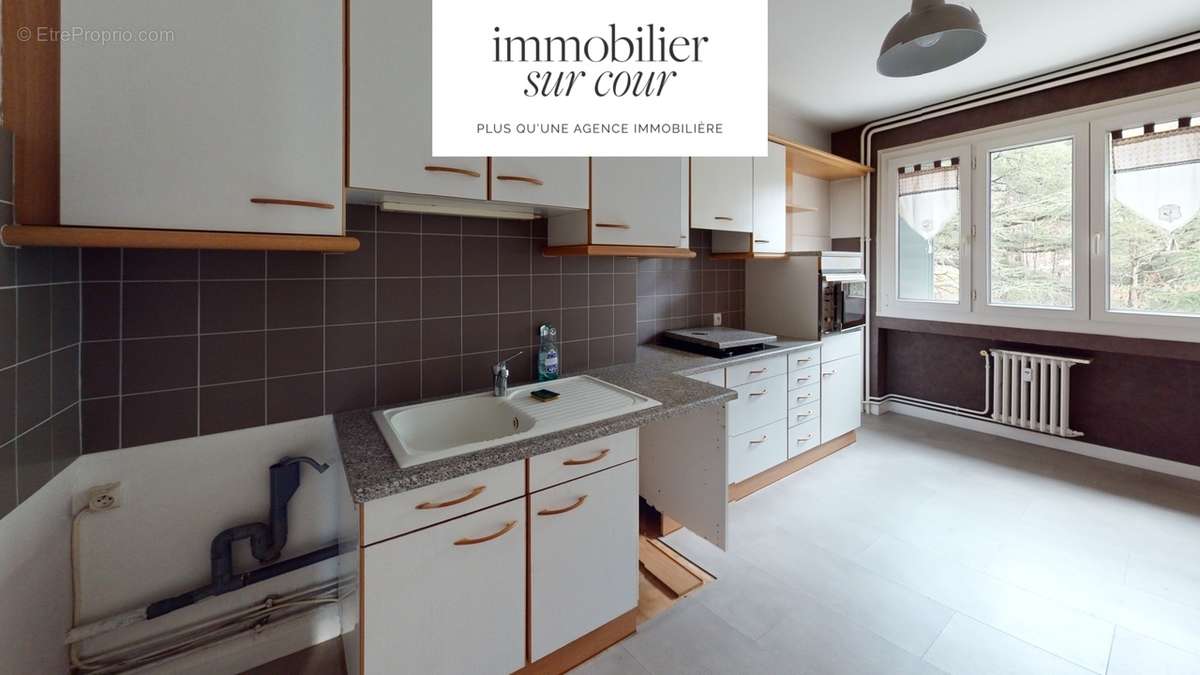 Appartement à SAINT-ETIENNE