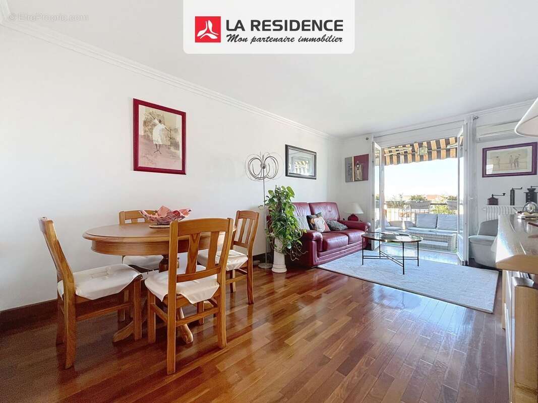Appartement 60 m² à Cagnes-Sur-Mer  - photo 2