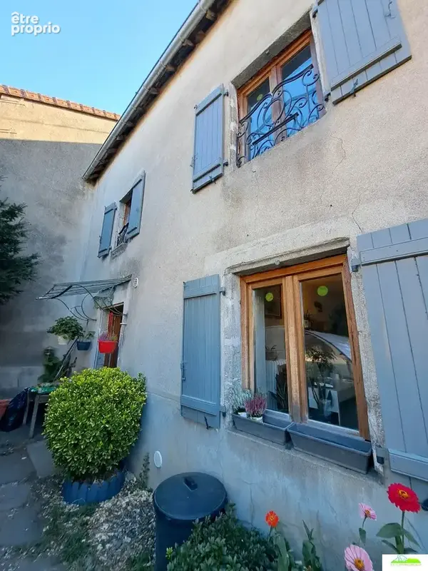 Maison 4 pièces 104 m² à vendre à Manzat (63410) - photo 1