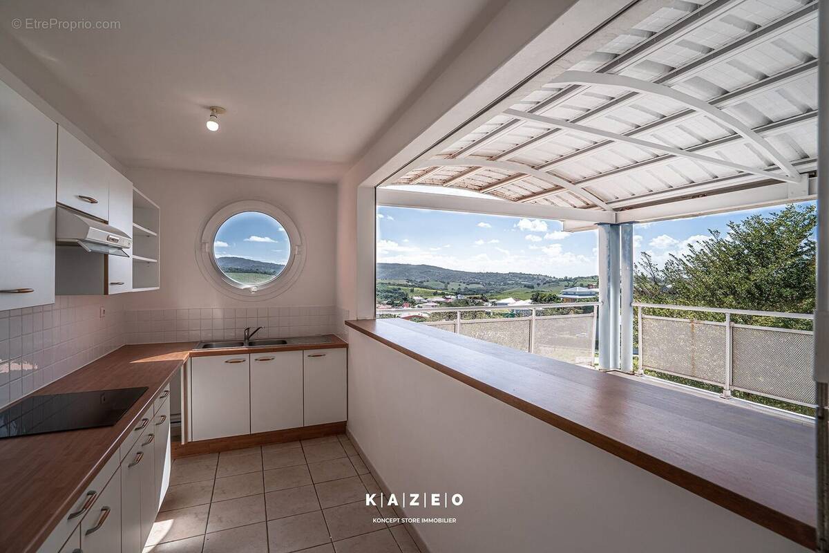 Appartement à SAINTE-LUCE