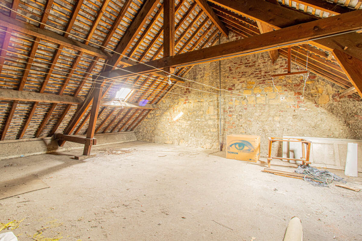 Appartement à CHARLEVILLE-MEZIERES