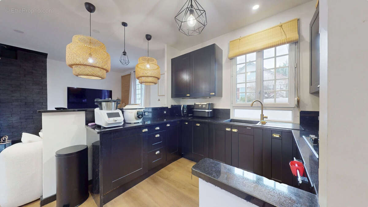 Maison à OZOIR-LA-FERRIERE