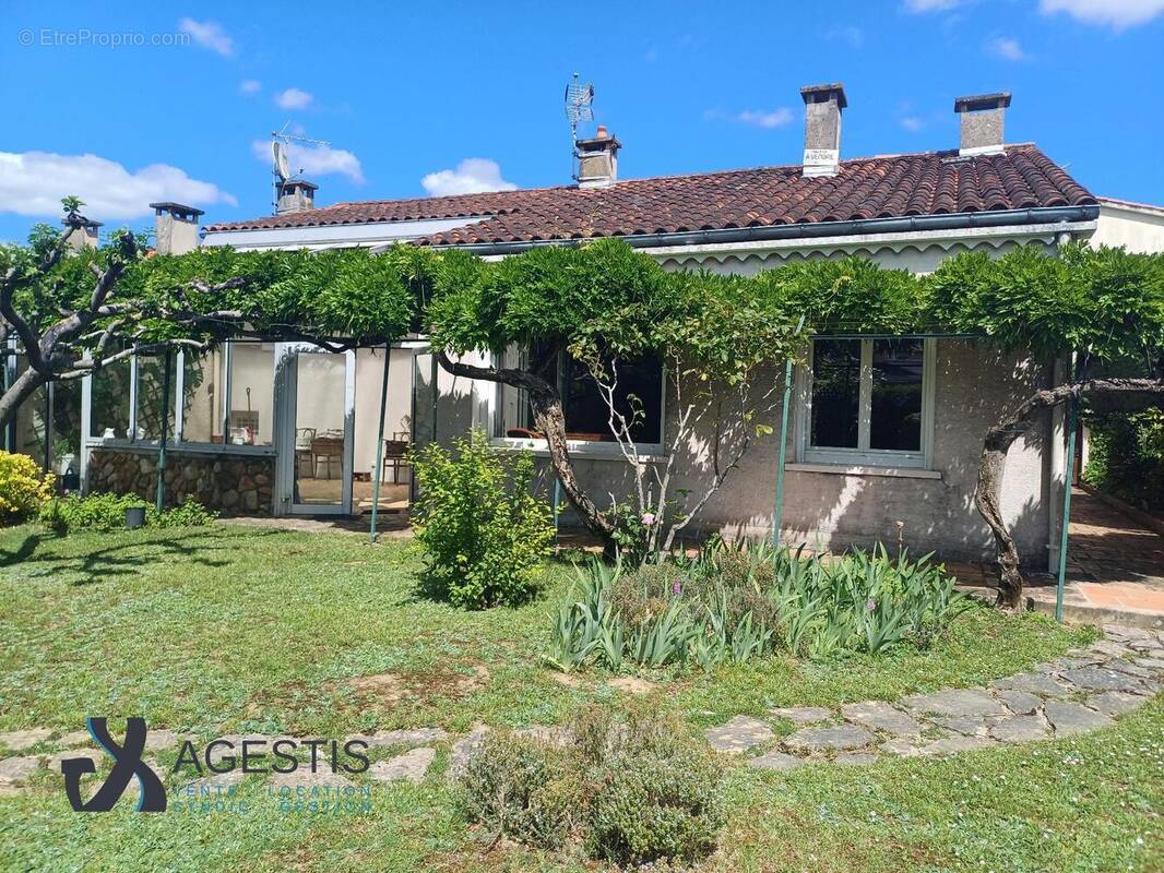   - Maison à CASTRES