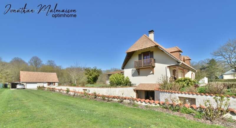 Maison à CONCHES-EN-OUCHE