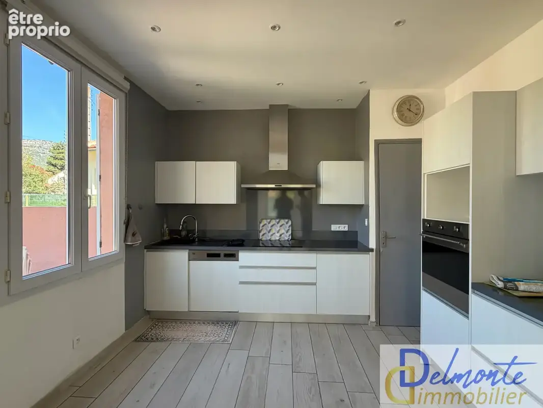 A vendre - maison t4 avec dependance et stationnements - photo 3