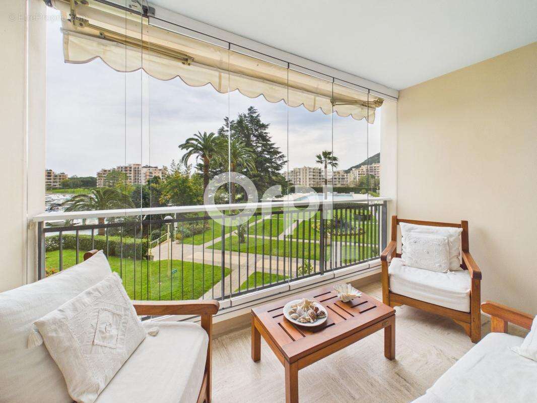 Appartement à MANDELIEU-LA-NAPOULE