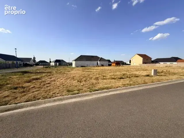 Photo Terrain à Avord au prix de 30 000€