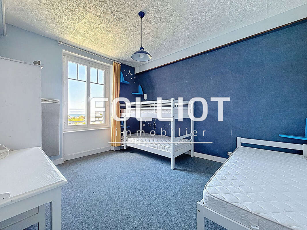 Maison à DONVILLE-LES-BAINS