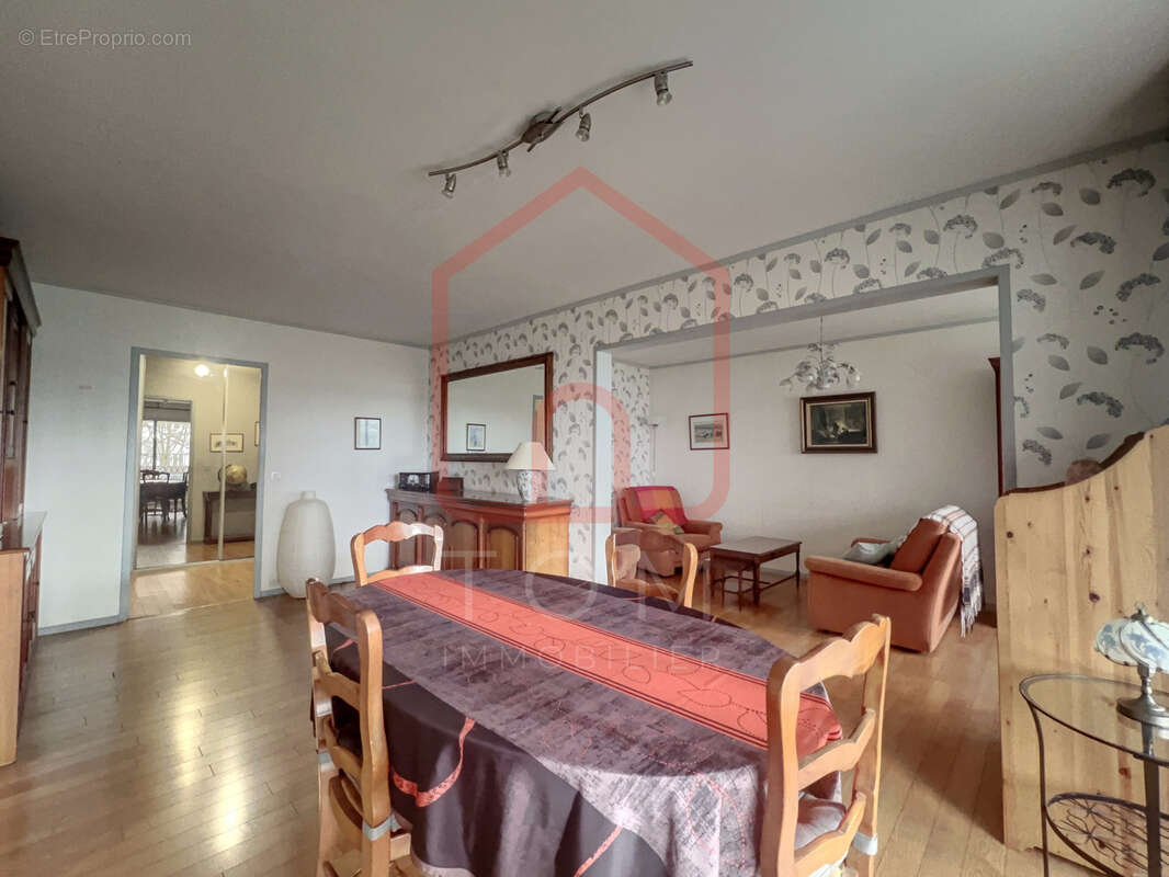 Appartement à MONS-EN-BAROEUL