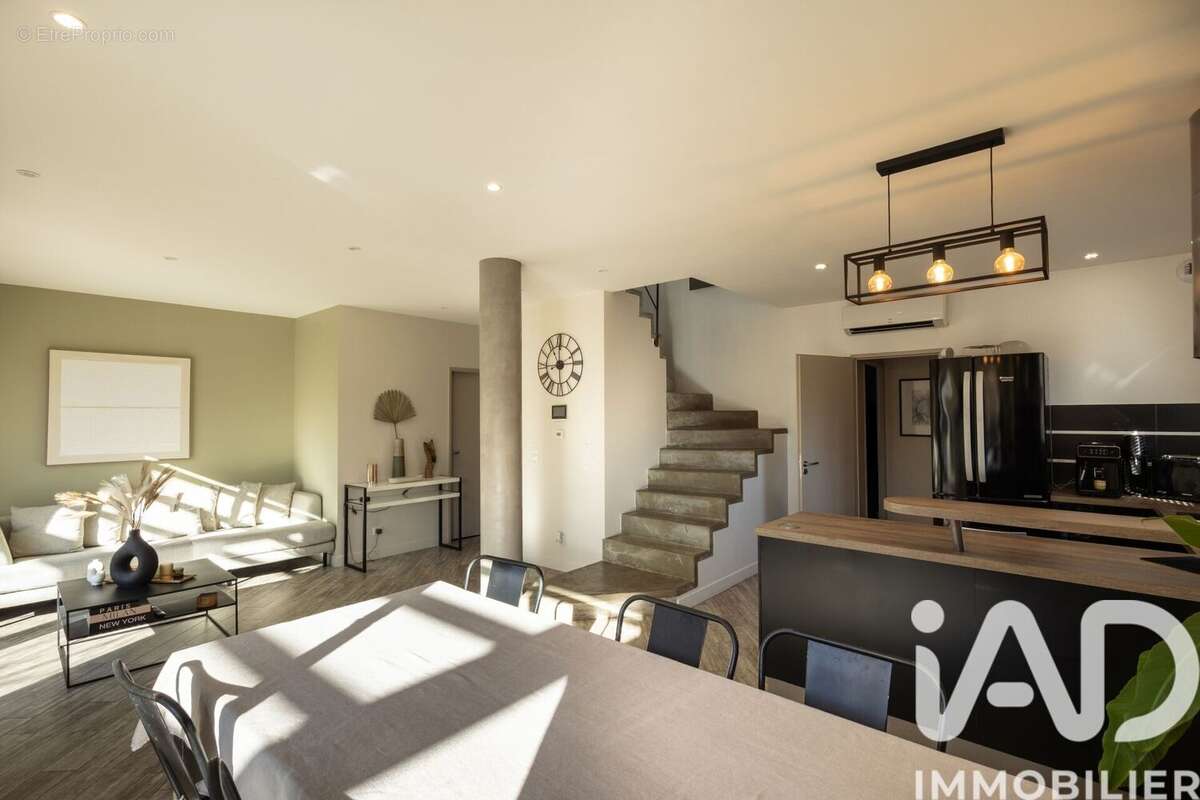 Photo 5 - Maison à FONTVIEILLE