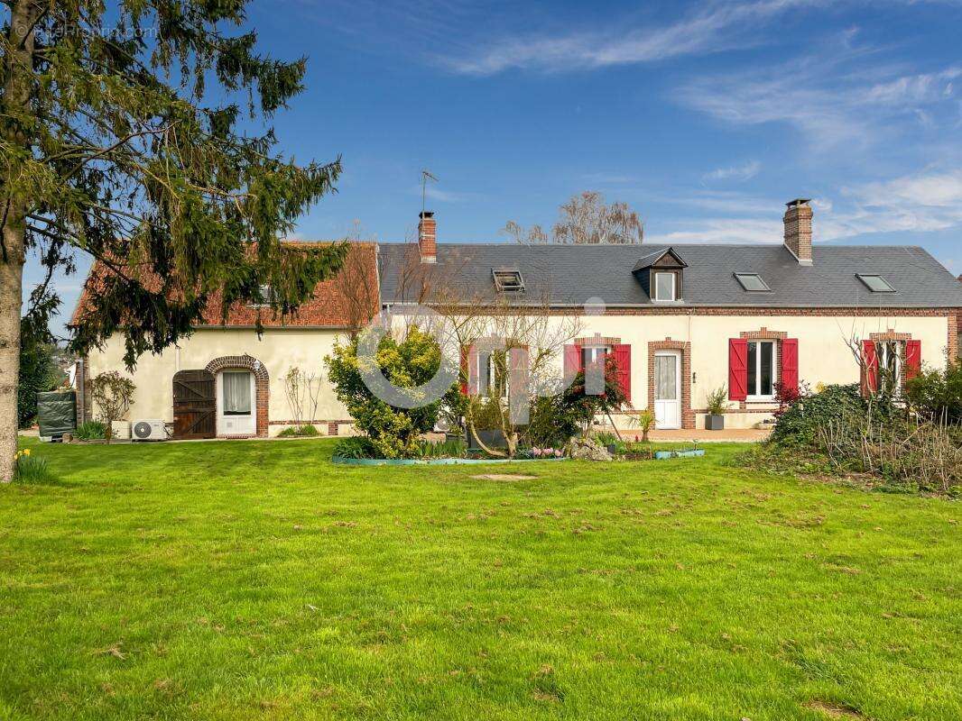 Maison à LE CHESNE