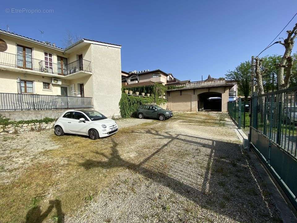 Appartement à CAZAUBON