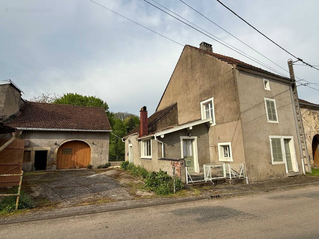 Maison à ROSIERES-SUR-MANCE