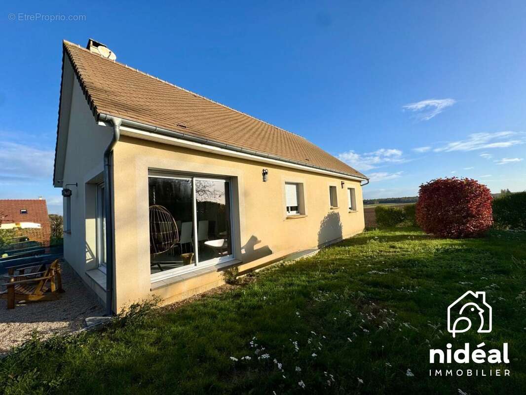 Maison à FERRIERES-HAUT-CLOCHER