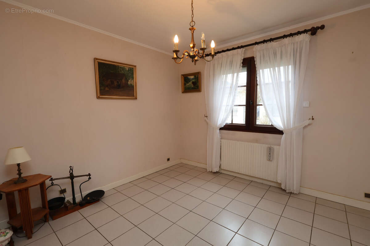 Maison à LOUVIGNY