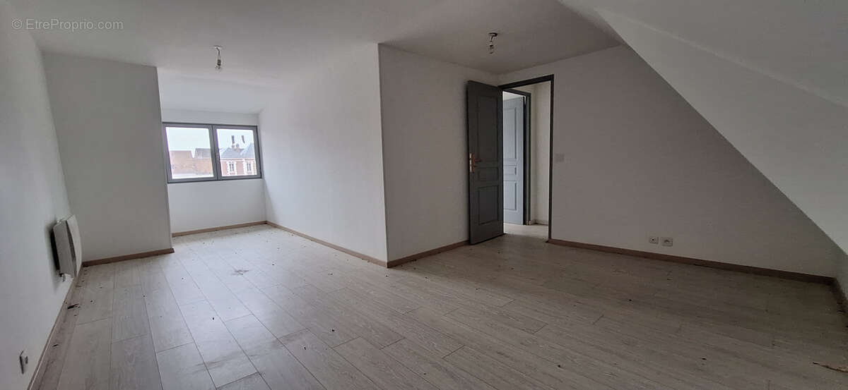 Maison à VILLENEUVE-L'ARCHEVEQUE