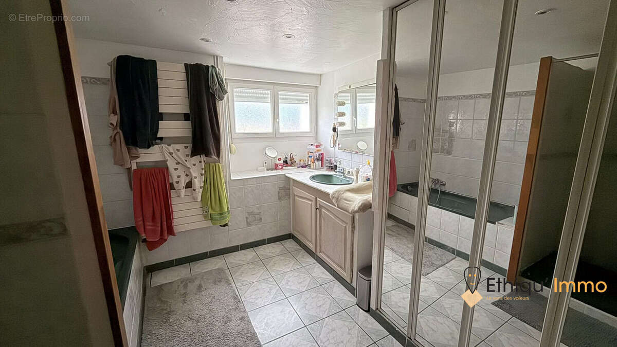 Maison à VILLE-SOUS-LA-FERTE