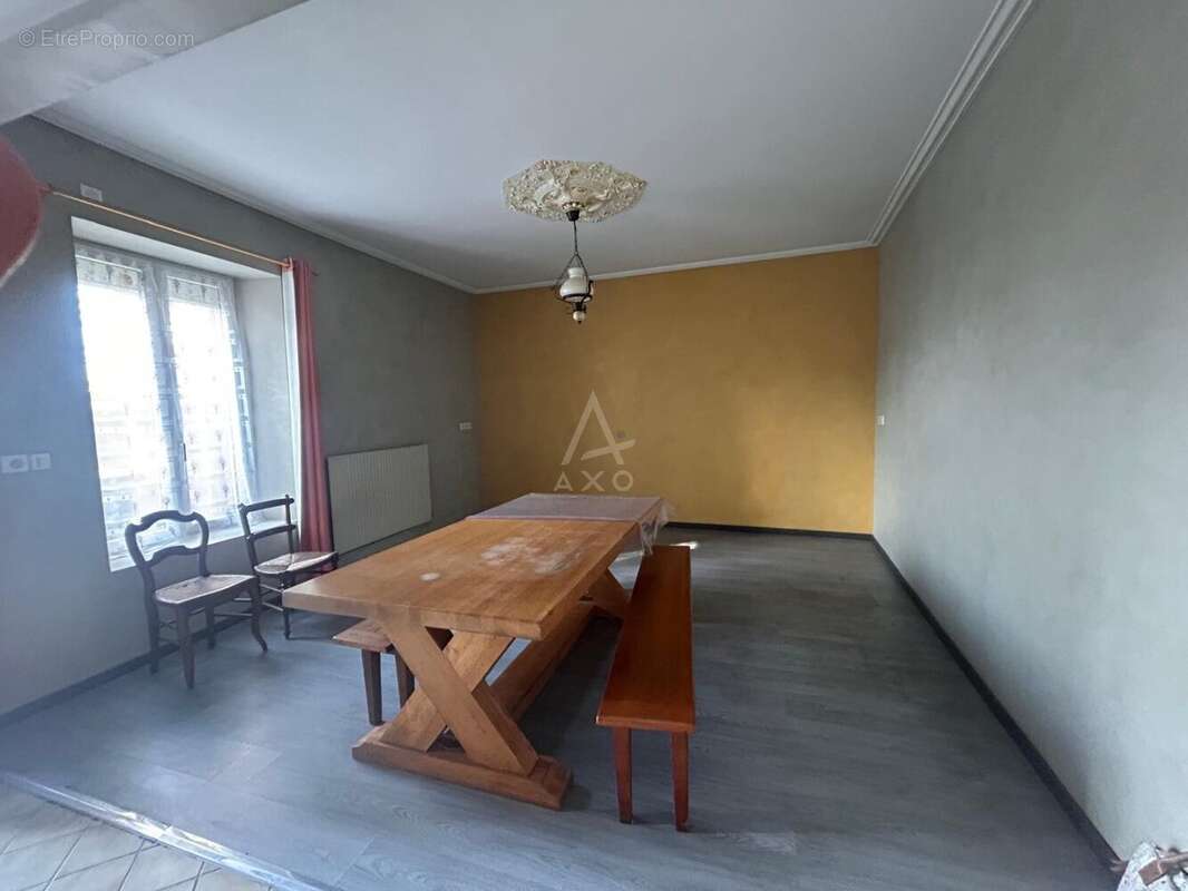 Maison à BOUSSAY