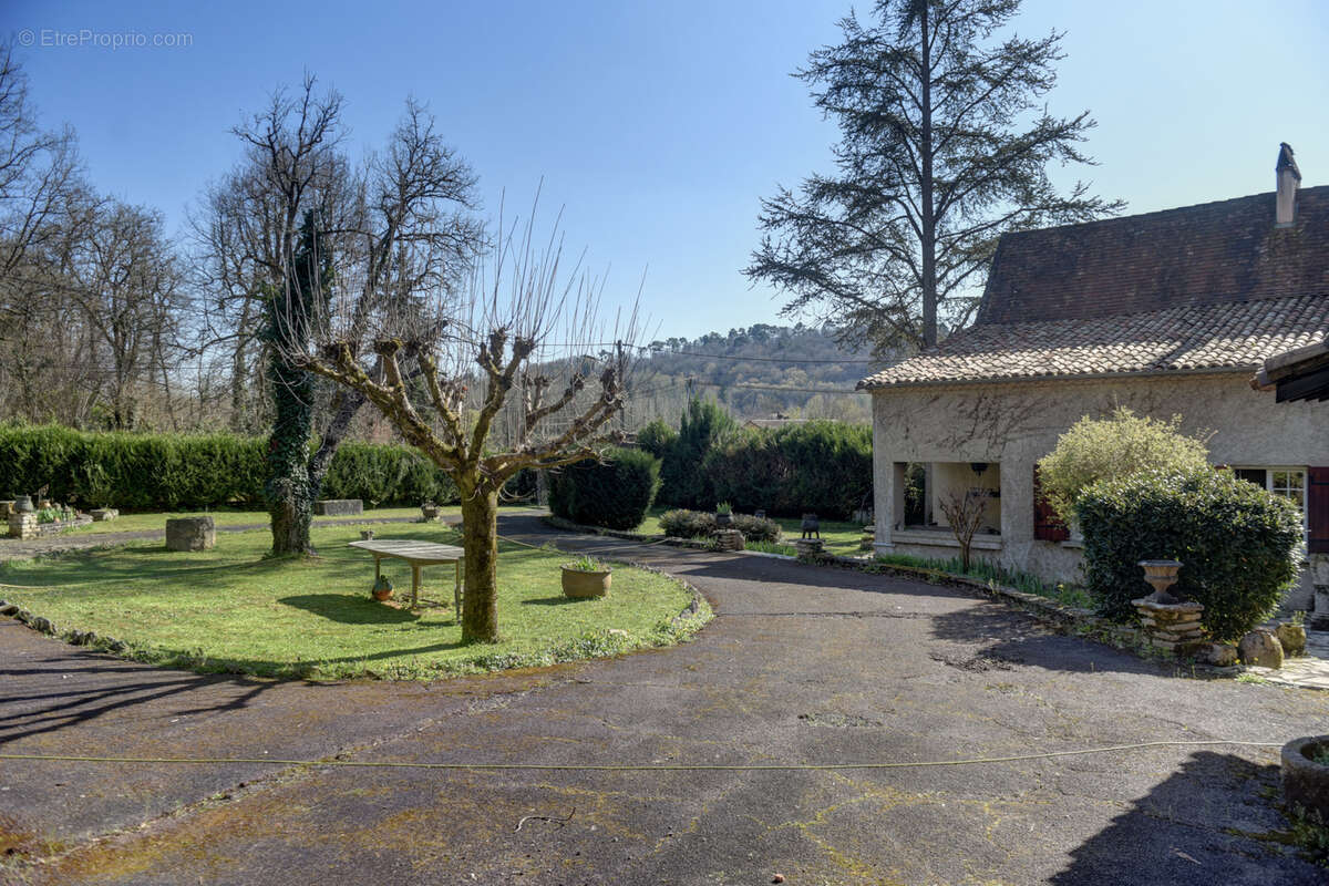 Maison à SAINT-LAURENT-SUR-MANOIRE