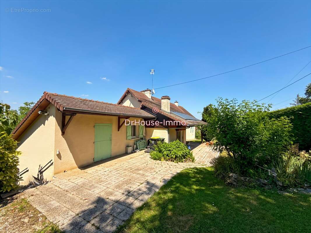 Maison à CIREY-LES-PONTAILLER