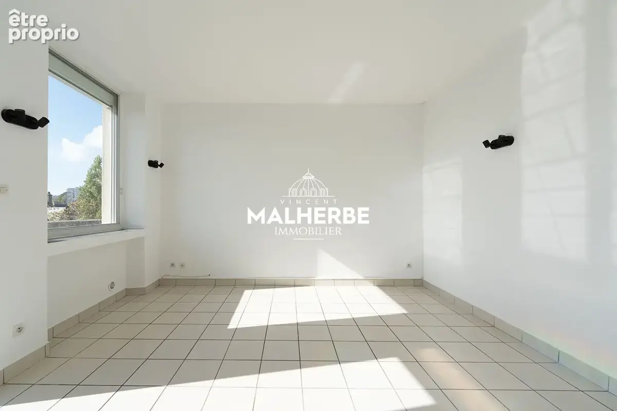 Appartement lumineux avec terrasse et parking - photo 4