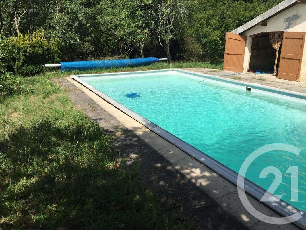 Maison 111 m² à Grazac  - photo 10