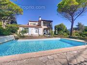 Photo 1 - Maison à CHATEAUNEUF-GRASSE