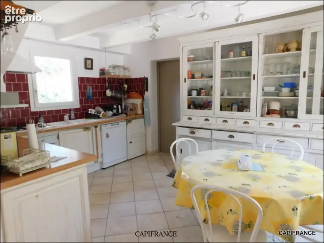 A LE VAL (83143) Maison familiale avec piscine, 4 chambres, grand garage, terrain naturel et boisé - photo 8