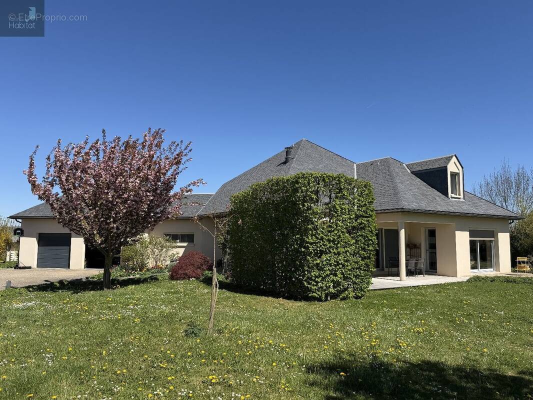 Maison à SALLES-LA-SOURCE