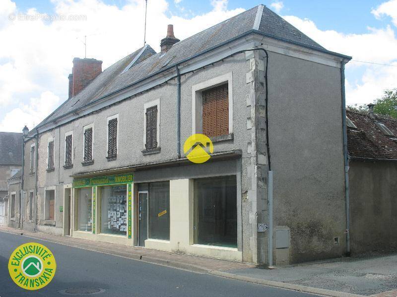 Maison à MEZIERES-EN-BRENNE