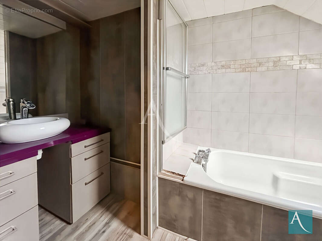 Maison à CHEPTAINVILLE