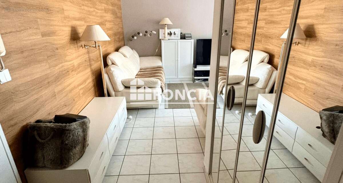 Appartement à FRESNES