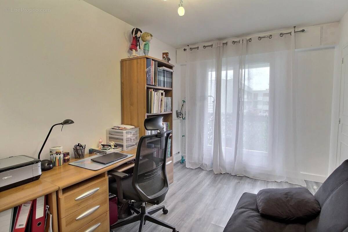 Appartement à SAINT-MAUR-DES-FOSSES