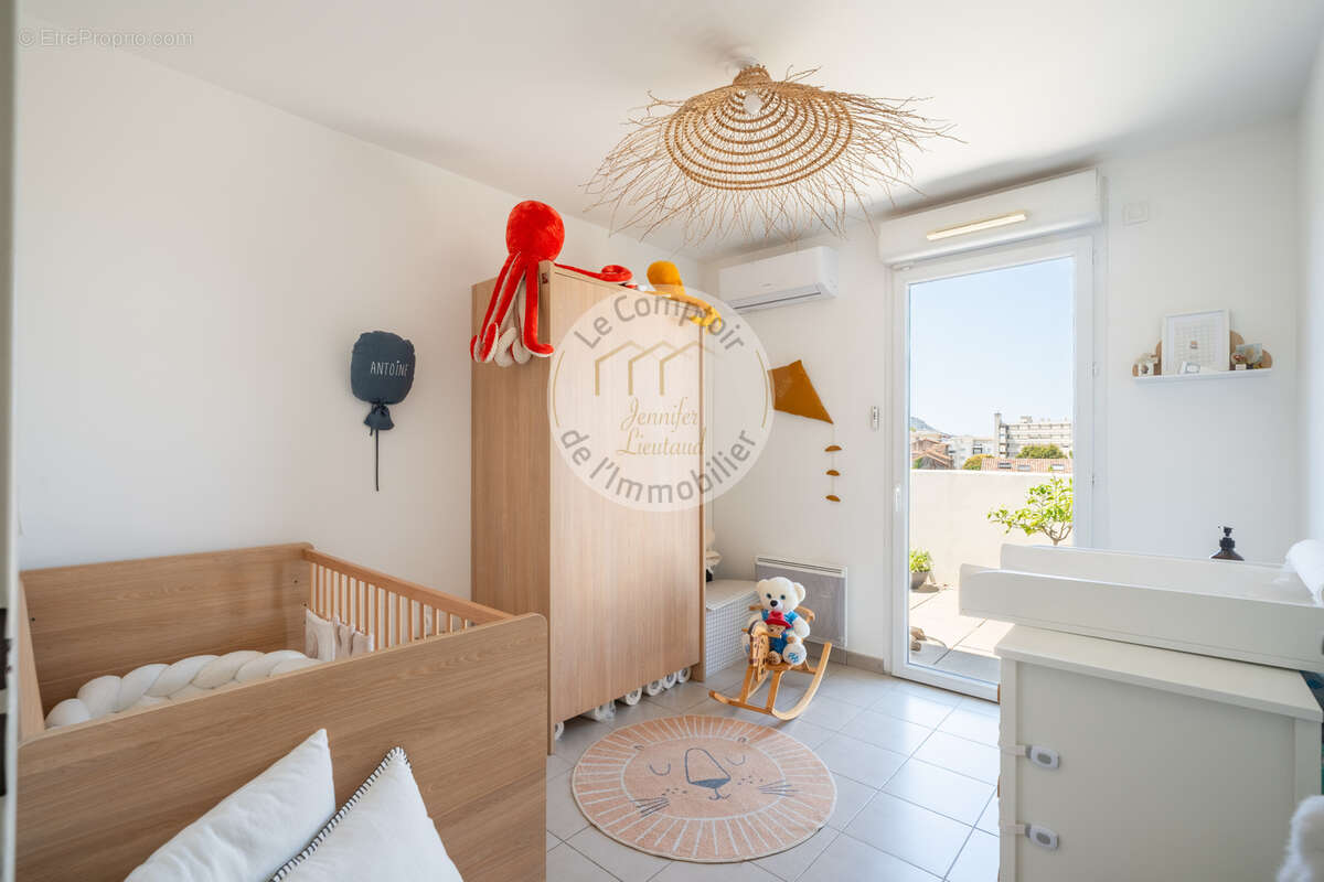 Saint anne: type 3 en dernier etage avec terrasse plein ciel - photo 8